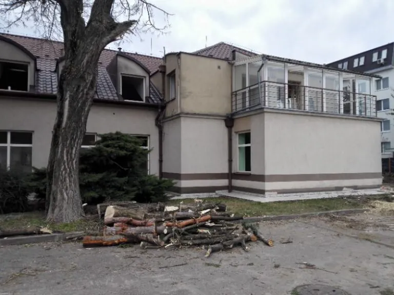 Búracie práce pod stavebným dozorom